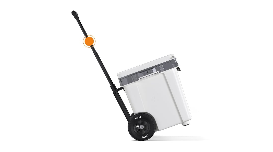 Close up of the Retractable Handle on the RTIC 42QT Ultra-Light Wheeled Cooler