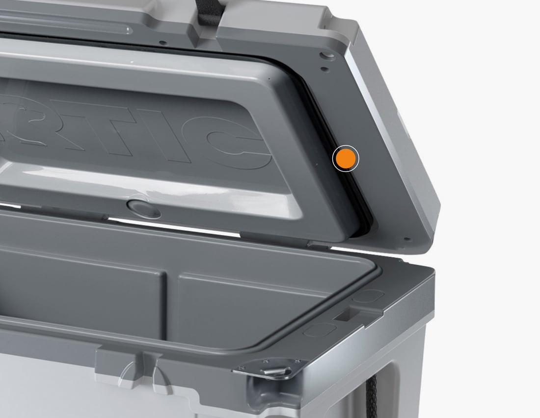 Close up of the gasket on the lid of the RTIC 32QT Ultra-Light Cooler