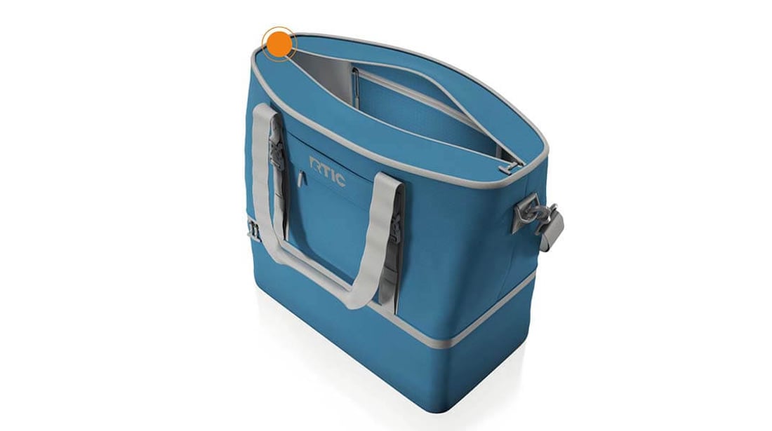 Close up on 2-in-1 Chillout Bag built-in bag compartment