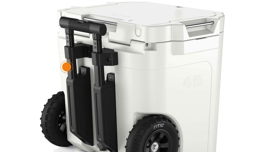 Close up on 45QT Ultra-Tough Wheeled cooler rugged retractable handle