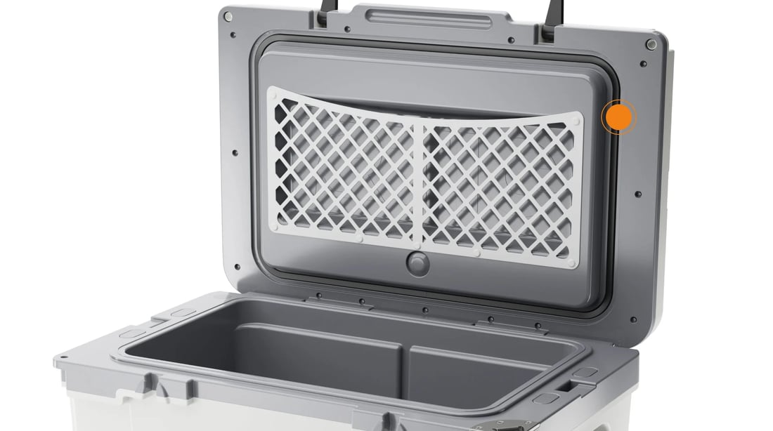 Close up of the gasket on the lid of the RTIC 52QT Ultra-Light Cooler