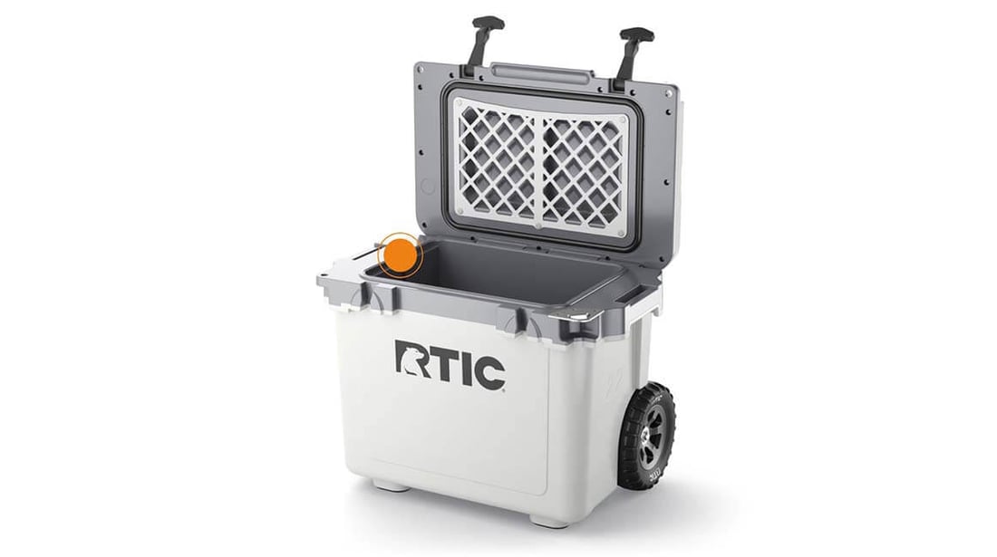 Close up of the Upright Design on the RTIC 22QT Ultra-Light Wheeled Cooler