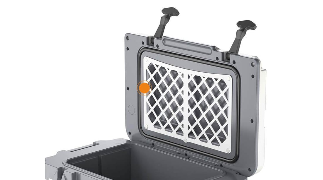 Close up of the Silicone Cargo Net on the RTIC 22QT Ultra-Light Wheeled Cooler