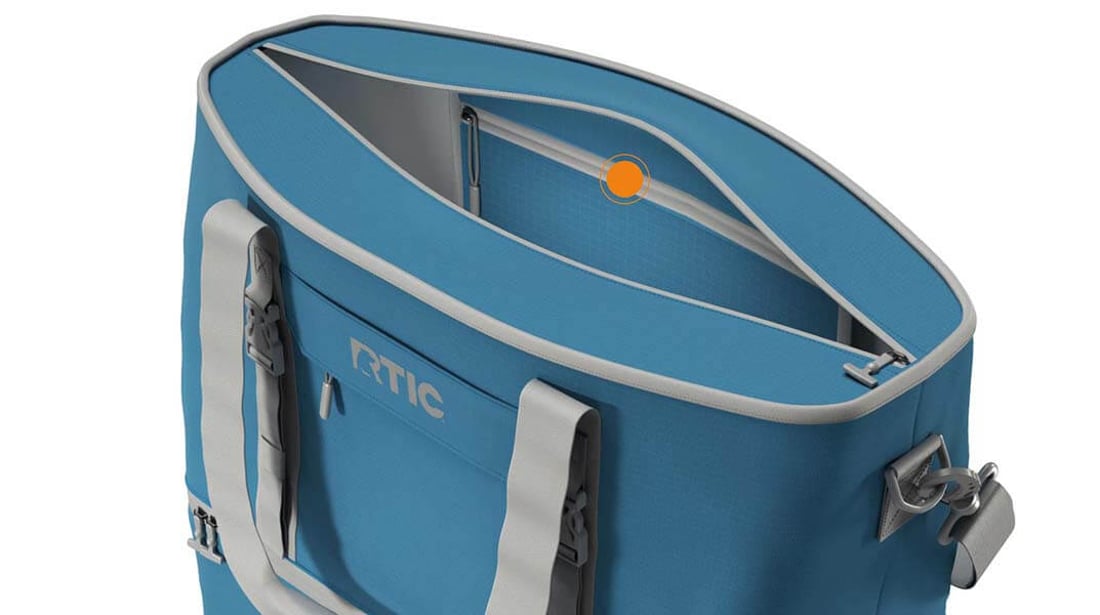 Close up on 2-in-1 Chillout Bag interior pockets