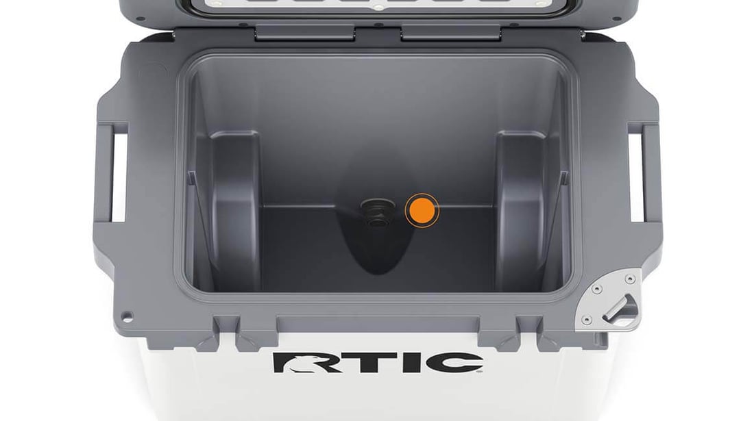 Close up of the Rapid V-Drain System on the RTIC 22QT Ultra-Light Wheeled Cooler
