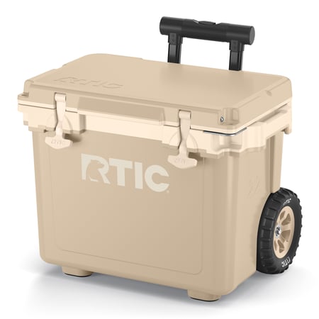 22 QT Ultra-Light Wheeled Cooler