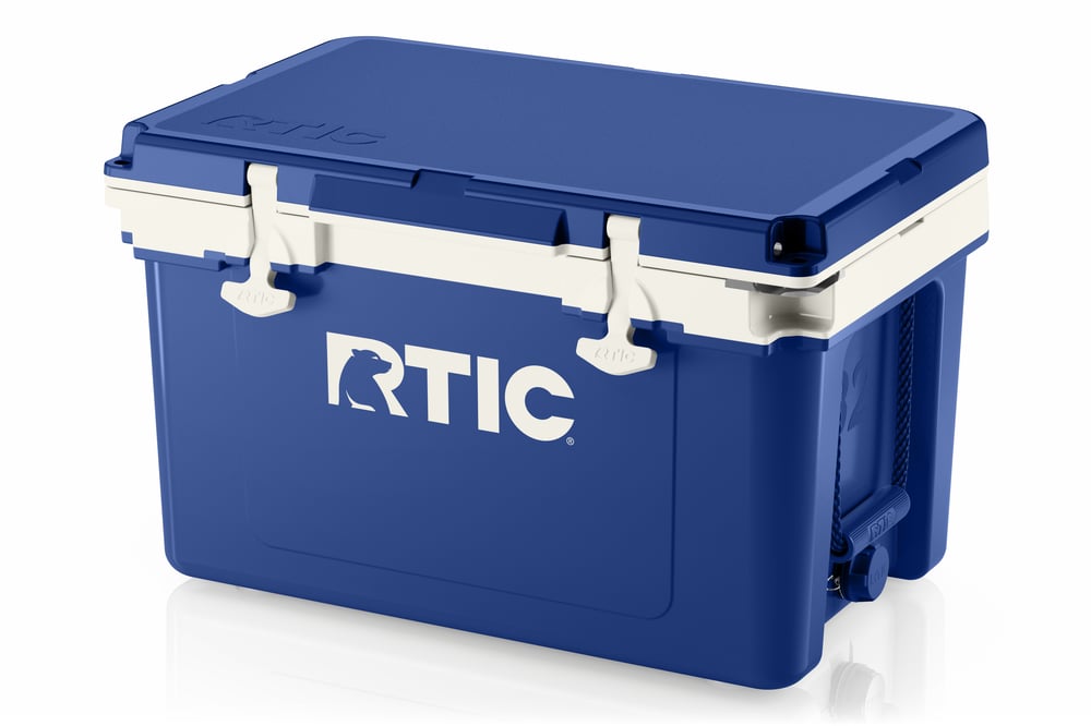 32 QT Ultra-Light Cooler, Cobalt & White