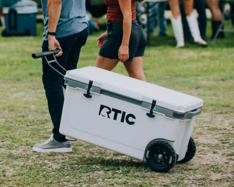 72 QT Ultra-Light Wheeled Cooler | RTIC